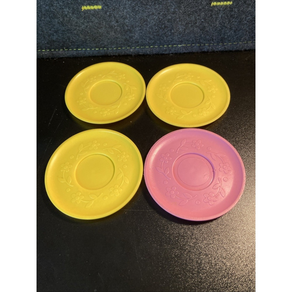 Fisher Price 681 Tea‎ Set Yellow Plates Pink Plate Saucer Lot of 4 1982
